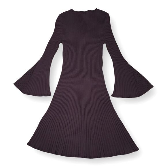 Roz & Ali Plum Long Bell Sleeve Ribbed Knit Midi Dress With Eyelet Detail US S - Picture 3 of 7